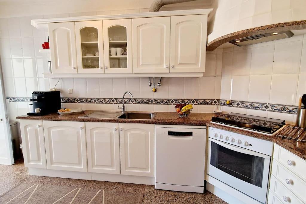 Jasmine Apartment Next To Meia Praia Beach 라고스 외부 사진